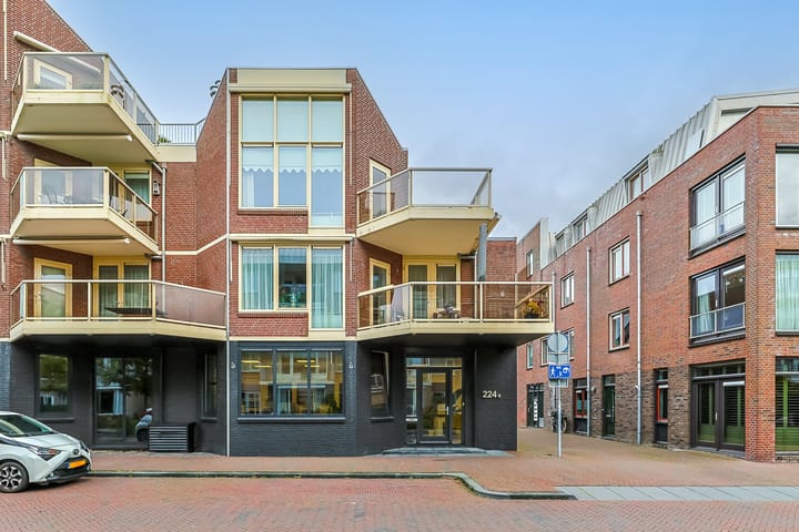 Prins Hendrikstraat 206 in Alphen aan den Rijn foto