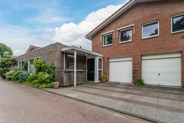 Prins Johan Frisolaan 8 in Amersfoort foto