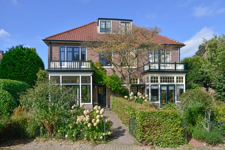 Prins Mauritslaan 34 in Bussum foto