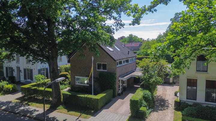 Prins Mauritslaan 5 in Apeldoorn foto