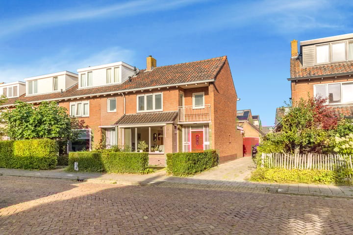 Prins Mauritsstraat 13 in Castricum foto