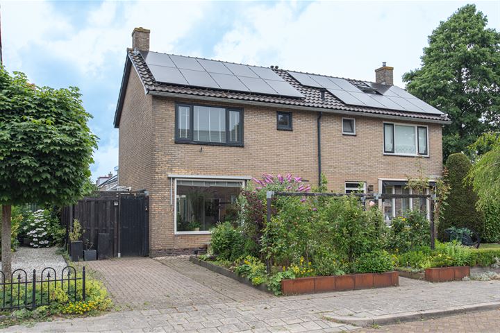 Prins Mauritsstraat 4 in Wolvega foto