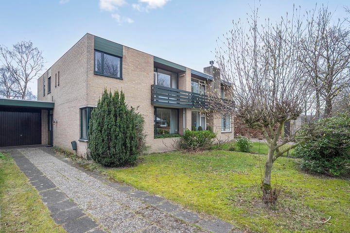 Prins Mauritsweg 95 in Waalre