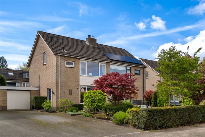 Prins Willem-Alexandersingel 72 in Beesd foto
