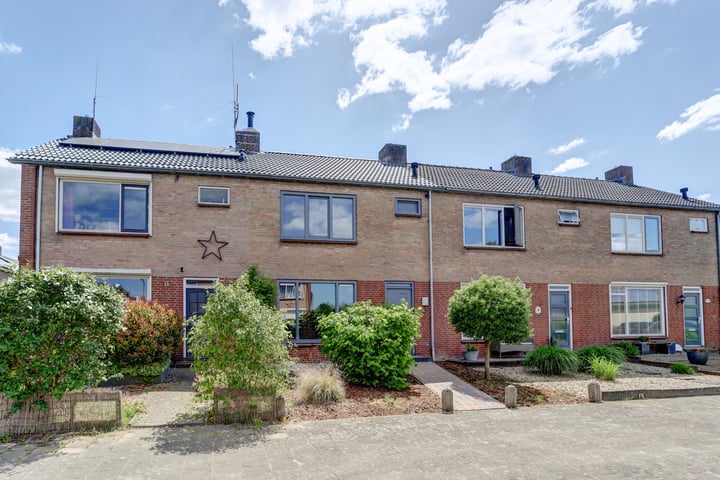 Prins Willem-Alexanderstraat 3 in Heukelum foto
