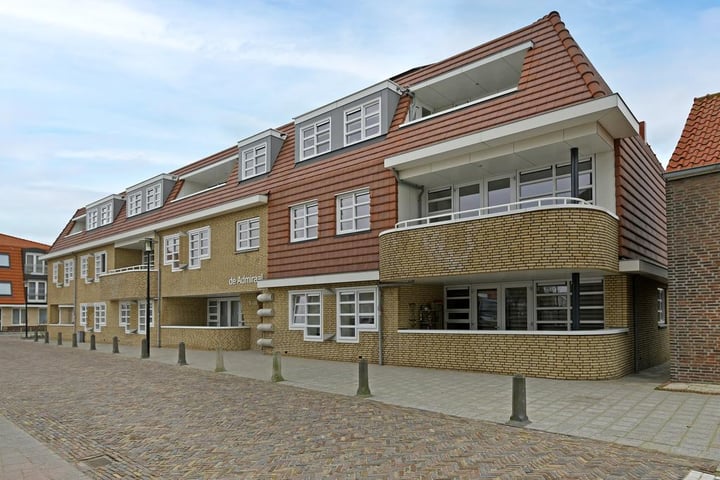 Prins Willem III-plein 14 in Ter Heijde foto