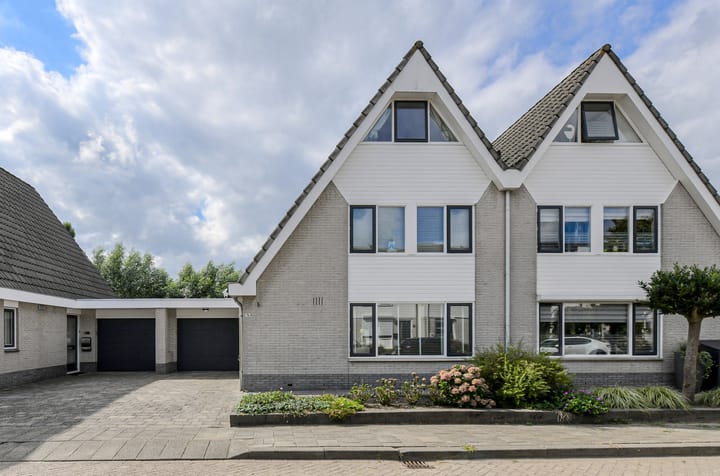 Prinsendam 76 in Oosterhout foto
