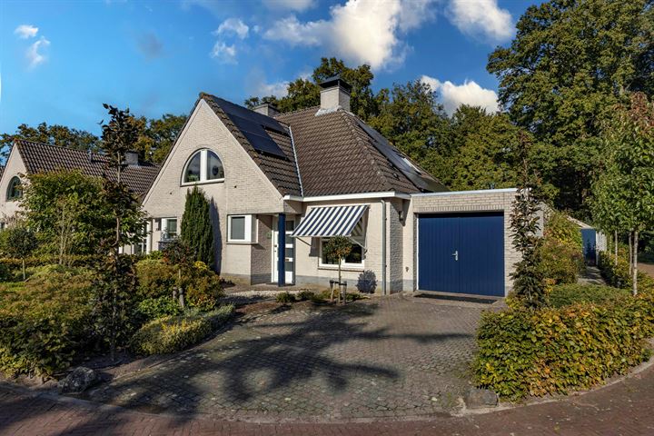 Prinsenhage 75 in Vught foto