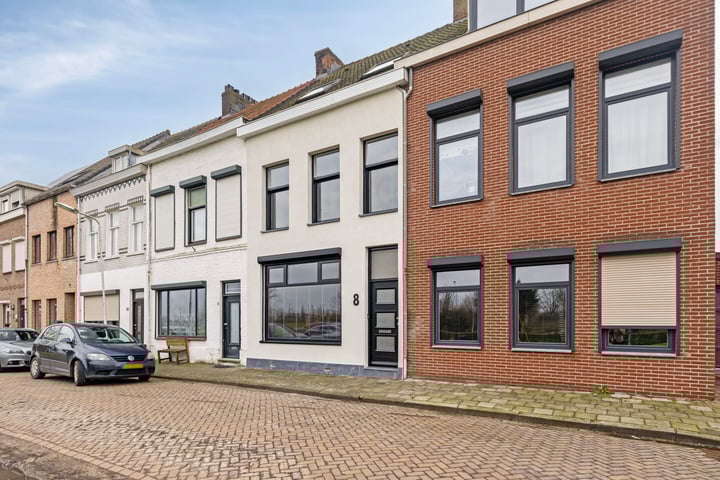 Prinsenkade 8 in Sas van Gent foto