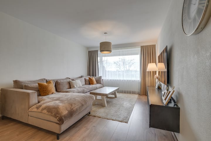 Prinses Annalaan 318 in Leidschendam