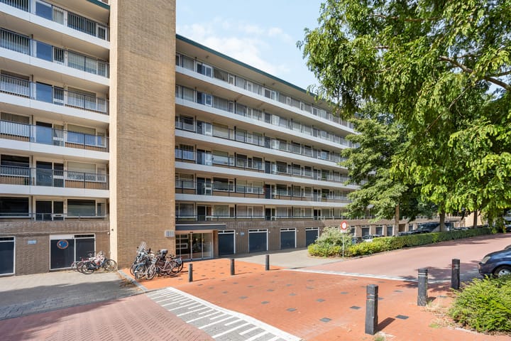 Prinses Annalaan 332 in Leidschendam foto