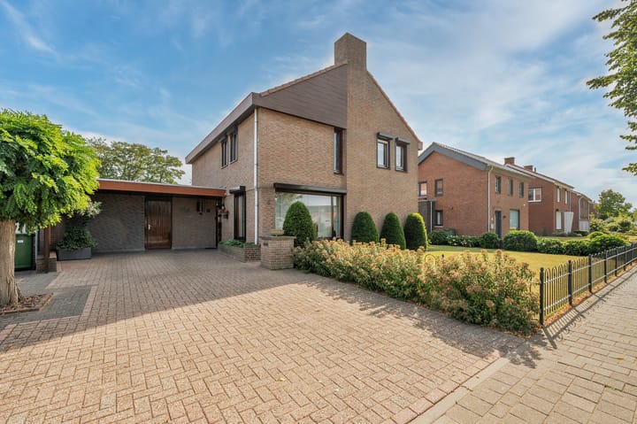 Prinses Beatrixstraat 1A in Stramproy foto