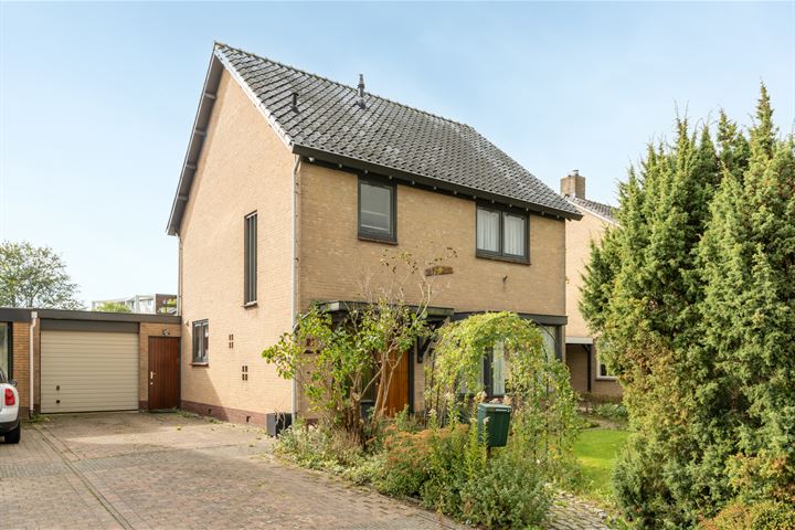 Prinses Beatrixstraat 21 in Franeker foto