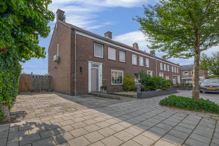 Prinses Beatrixstraat 24 in Drunen foto