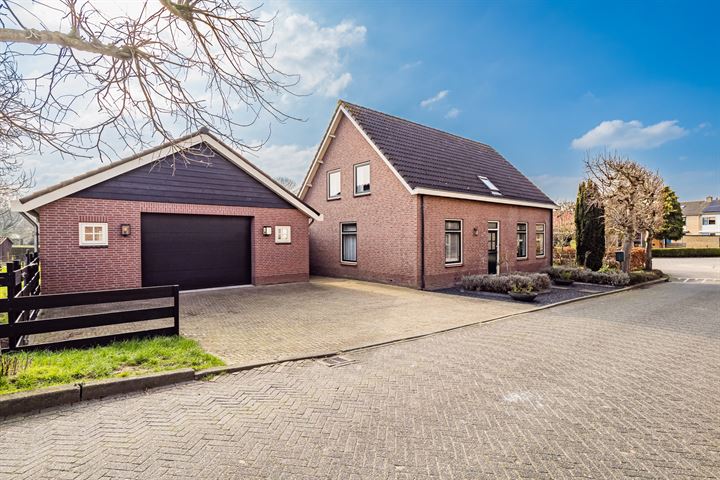 Prinses Beatrixstraat 42 in Acquoy foto