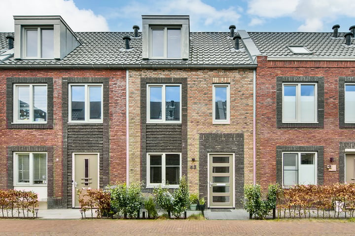 Prinses Catharina-Amalialaan 42 in Hoofddorp