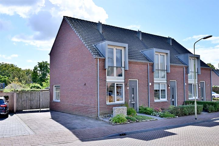 Prinses Catharina-Amaliastraat 9 in Brummen foto