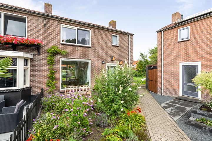 Prinses Margrietstraat 15 in Olst foto