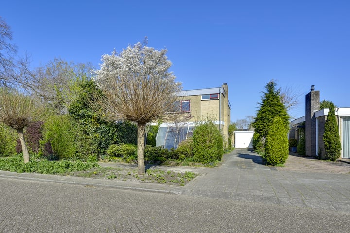 Prinses Margrietweg 4 in Houten