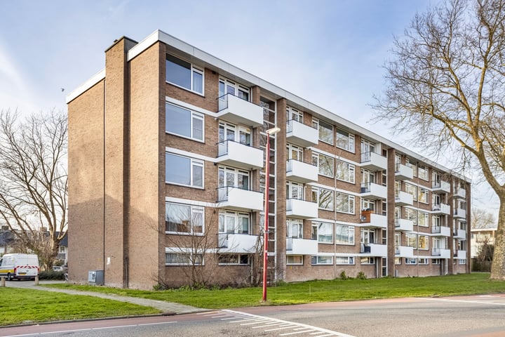 Prof. Dr. Bakkerlaan 45 in Nieuwegein foto