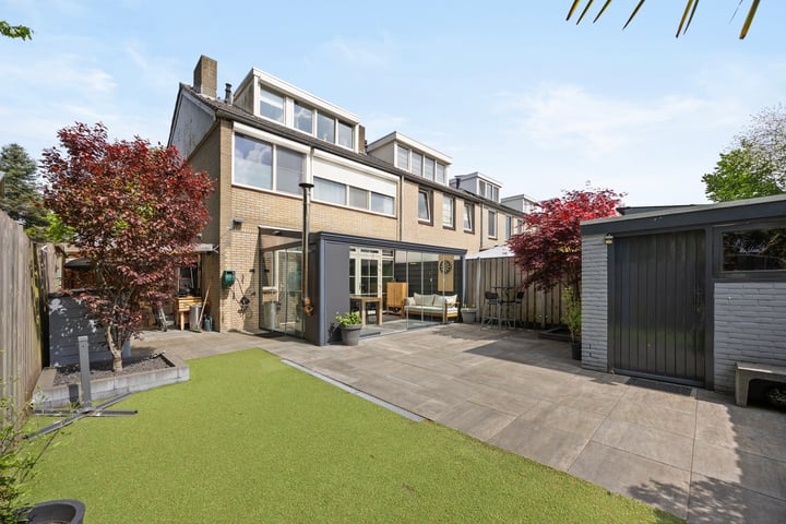 Prof. Krabbestraat 13 in Waalwijk