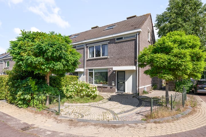 Prof ten Doesschatestraat 71 in Heemskerk foto