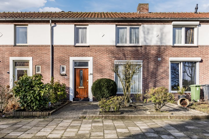 Prof. Titus Brandsmastraat 86 in Best foto