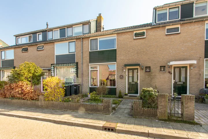 Prof. van der Potlaan 12 in Baarn foto