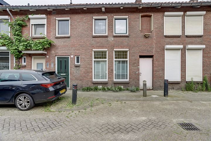 Professor Aalbersestraat 19 in Tilburg foto