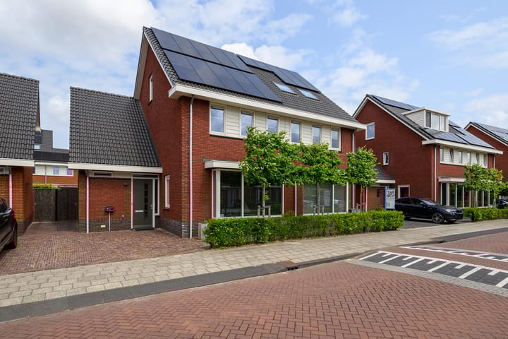 Professor Holwerdalaan 14 in Naaldwijk foto