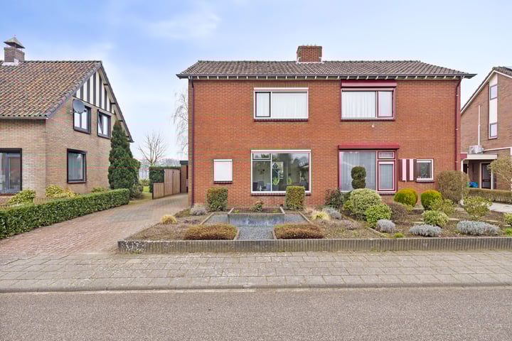 Prunushof 26 in Zelhem foto