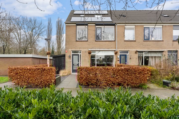 Prunuslaan 132 in Ridderkerk foto