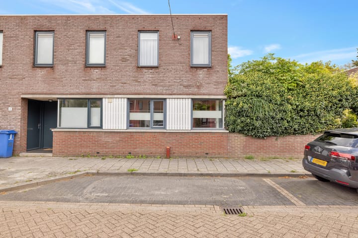 Puccinistraat 6 in Zwolle