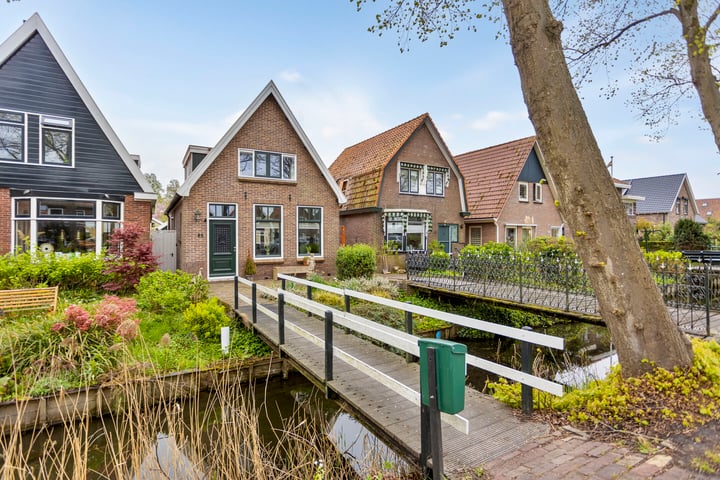 Purmerenderweg 84 in Zuidoostbeemster foto