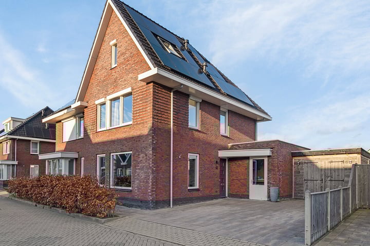 Purperreiger 42 in Heerhugowaard foto