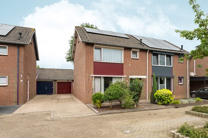 Puttershof 34 in Gennep foto