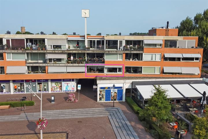 Raadhuisplein 33 in Bodegraven foto