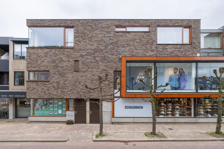 Raadhuisplein 41B in Barneveld foto