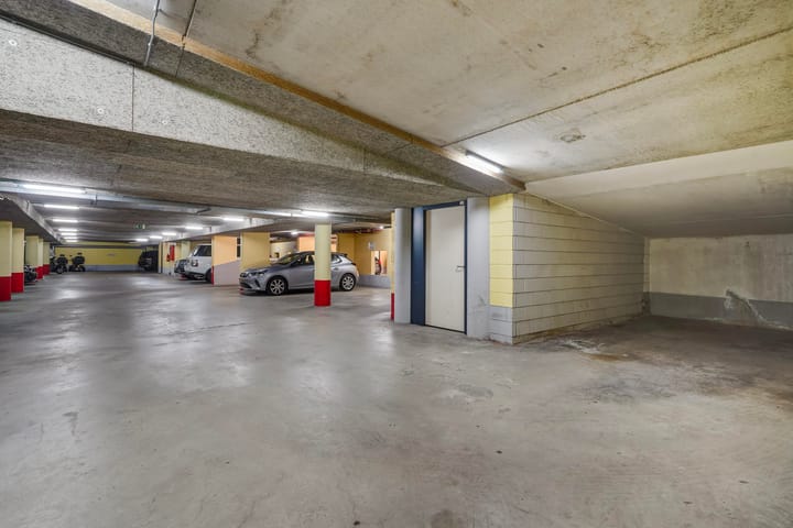 Raadhuisplein 6 in Zandvoort foto