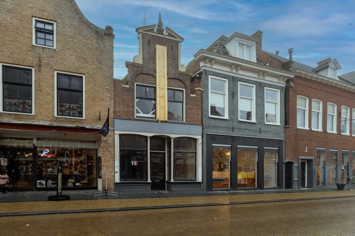 Raadhuisplein 8 in Franeker foto