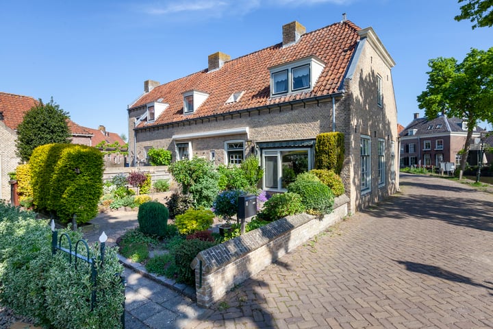 Raadhuisstraat 10 in Linschoten foto