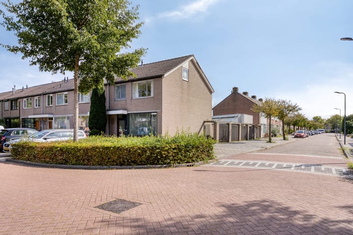 Raadhuisstraat 104 in Rosmalen