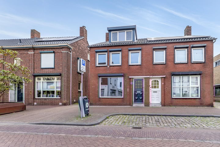 Raadhuisstraat 127 in Hoogerheide foto