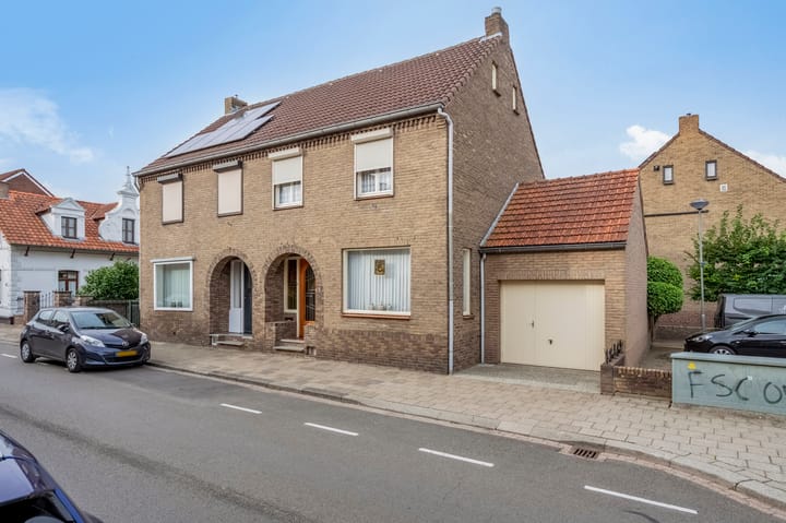 Raadhuisstraat 14 in Grevenbicht foto