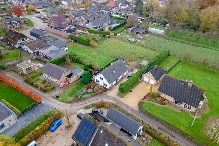 Raadhuisstraat 22 in Maurik foto
