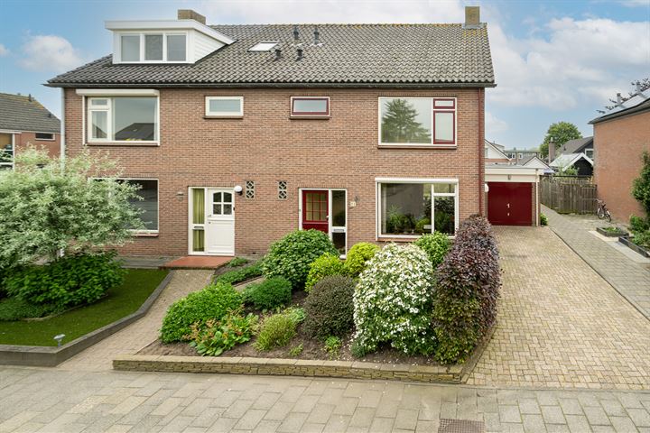Raadhuisstraat 31 in Leerbroek foto