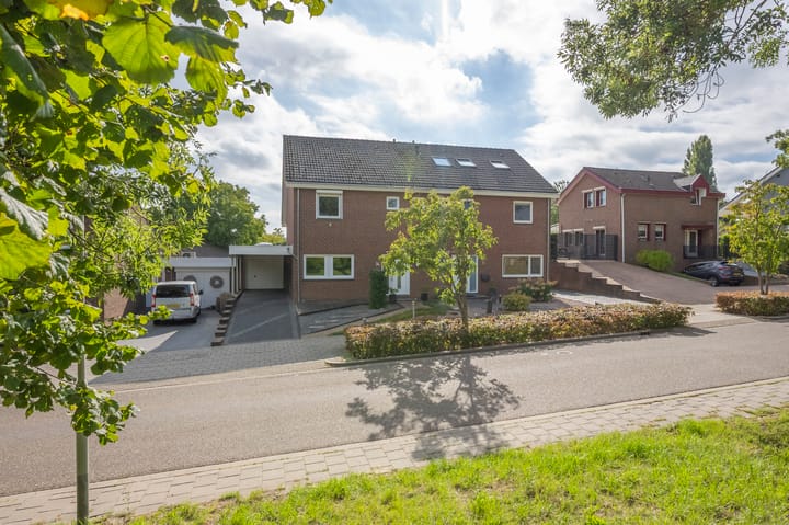 Raadhuisstraat 34 in Merkelbeek foto
