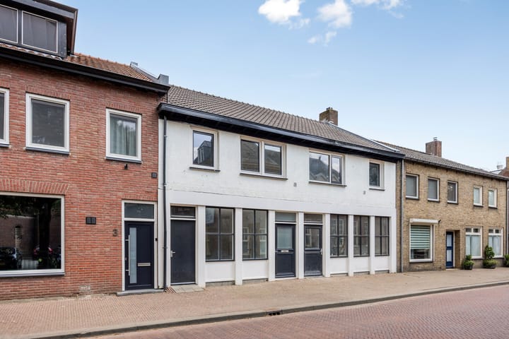 Raadhuisstraat 5 in Alphen