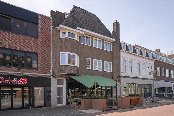 Raadhuisstraat 6 in Geleen
