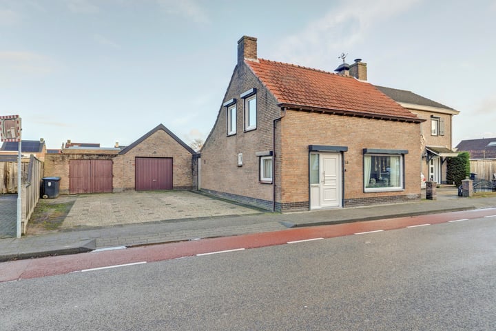 Raadhuisstraat 63 in Rucphen foto